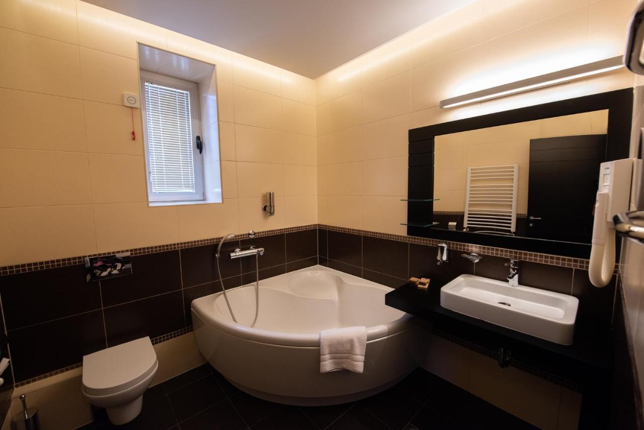 Hotel Sun Лозница Экстерьер фото