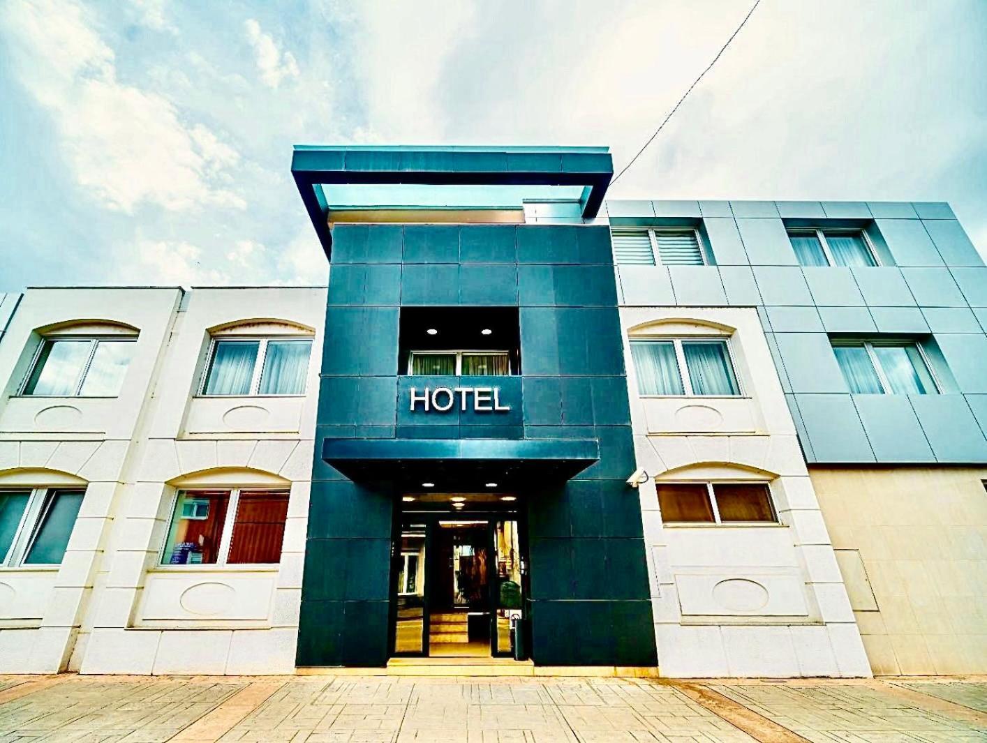 Hotel Sun Лозница Экстерьер фото